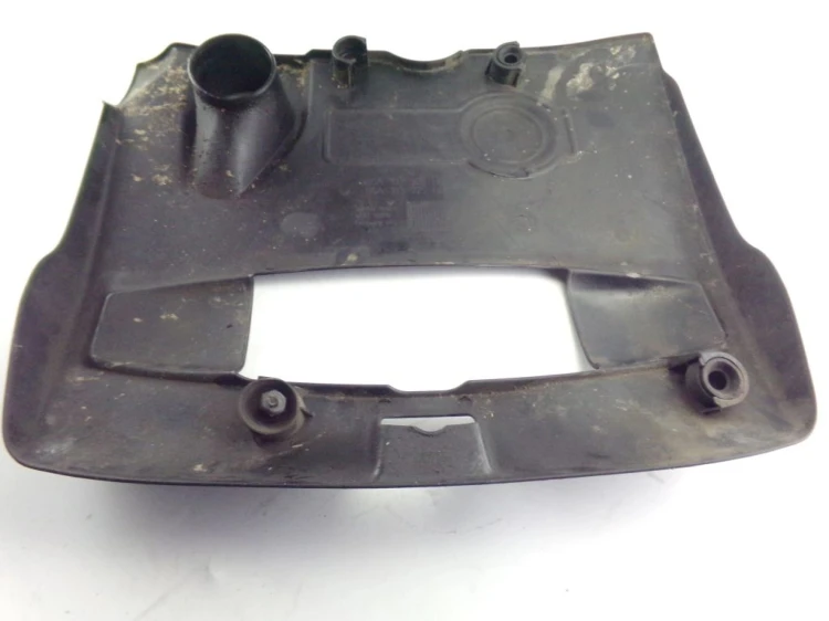 OSŁONA POKRYWA SILNIKA VOLKSWAGEN GOLF IV 2.0 8V 06A103925BN