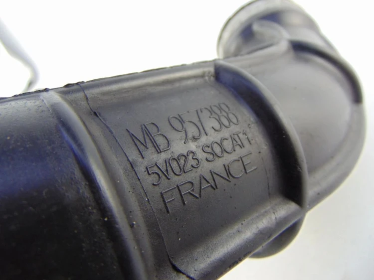 PRZEWÓD TURBOSPRĘŻARKI VOLVO V40 I (1995-2004) MB 957388