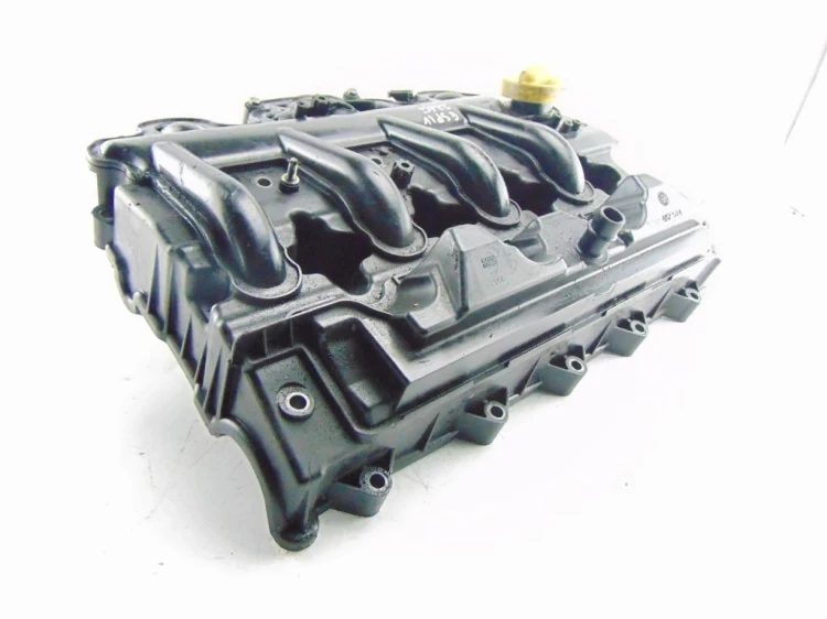 POKRYWA ZAWORÓW RENAULT ESPACE IV (2003-2006) 2.2 DCI