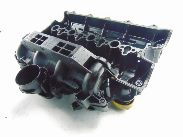 POKRYWA ZAWORÓW RENAULT ESPACE IV (2003-2006) 2.2 DCI