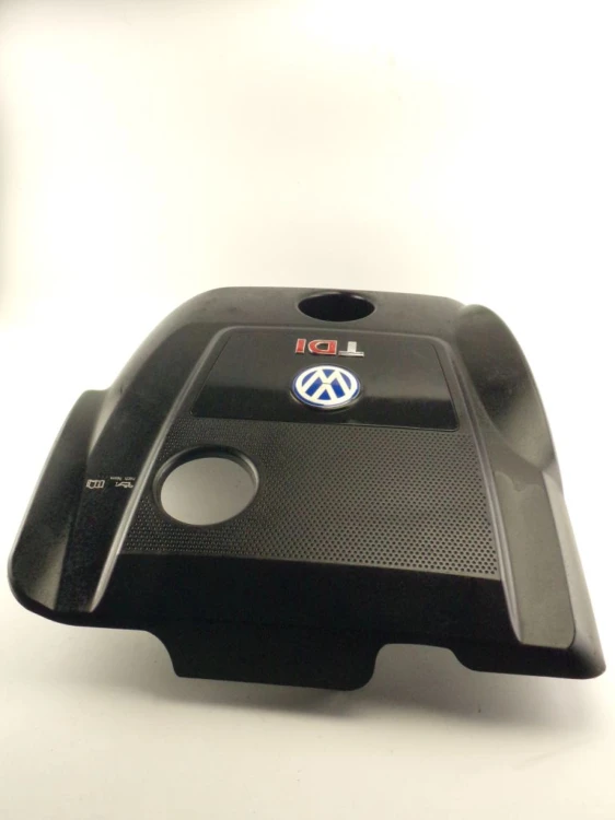 OSŁONA POKRYWA SILNIKA VOLKSWAGEN GOLF IV 1.9 TDI 013316