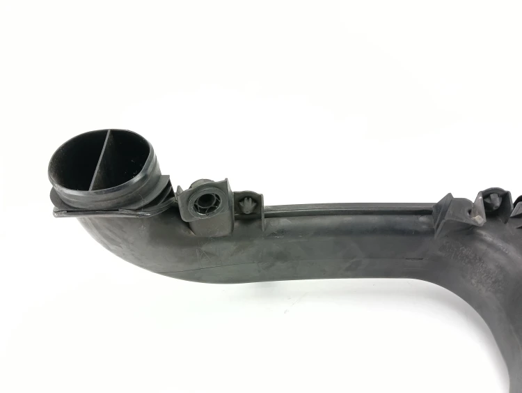 OBUDOWA FILTRA POWIETRZA BMW 6 F13 (2010-2014) 3.0 D 313KM 13718507565