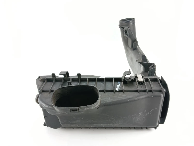 OBUDOWA FILTRA POWIETRZA BMW 6 F13 (2010-2014) 3.0 D 313KM 13718507565