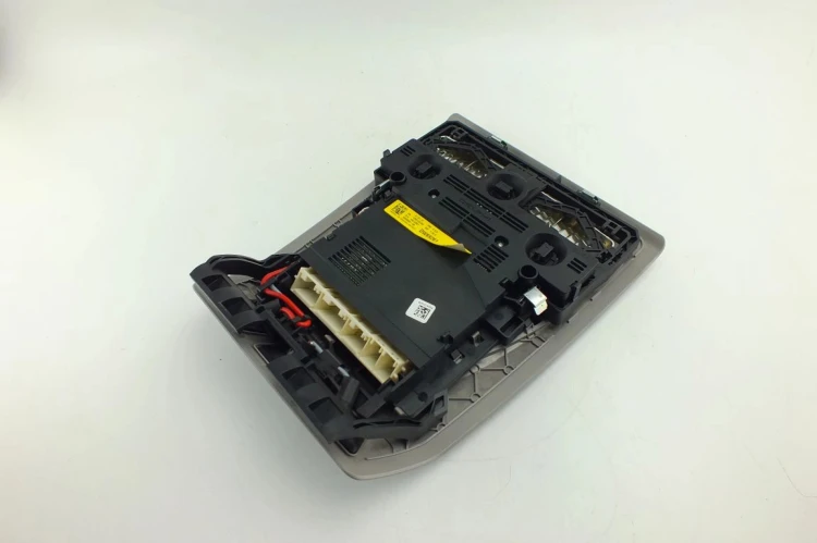 LAMPKA PODSUFITKI BMW F10 (2009-2013) 2.0D N47D20C 184KM