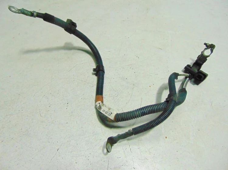 KLEMA AKUMULATORA MINUSOWA TOYOTA RAV4 III (2005-2008) 2.2 D4D 136KM