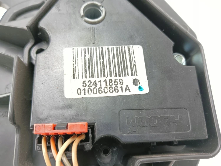 SILNICZEK NAGRZEWNICY NAWIEWU PONTIAC G6 (2004-2008) 3.5 V6 203KM 52411859
