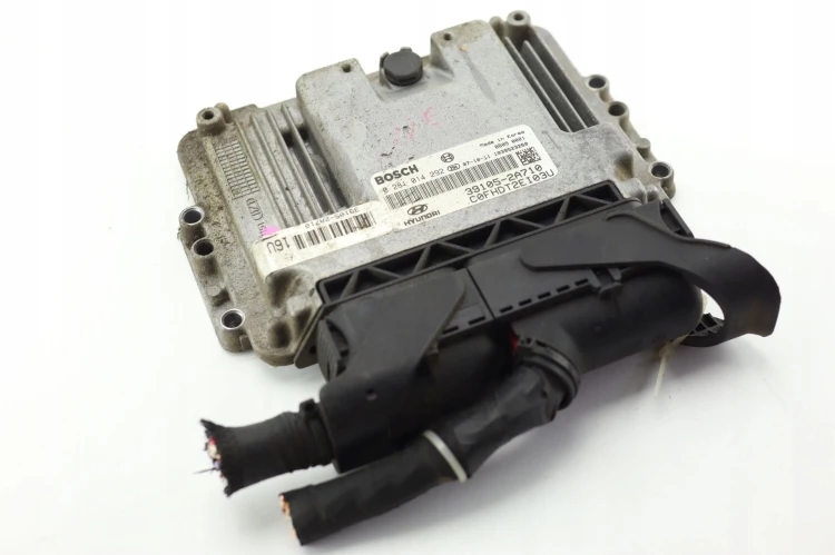 KOMPUTER STEROWNIK SILNIKA HYUNDAI I30 I (2007-2010) 1.6 CRDI 90KM 39105-2A