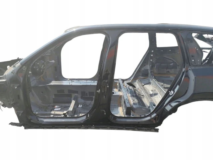 PRÓG LEWY SŁUPEK ŚRODKOWY VOLVO XC90 II LIFT (2019-2024) 2.0 T8 390KM