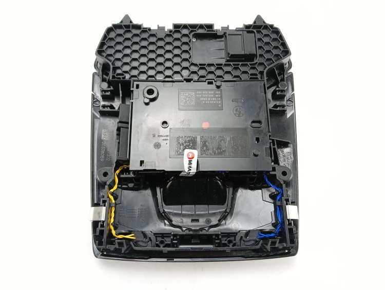 LAMPKA PODSUFITKI BMW 2 F44 GRAN COUPE (2019-) 1.5 T 140KM E3327302