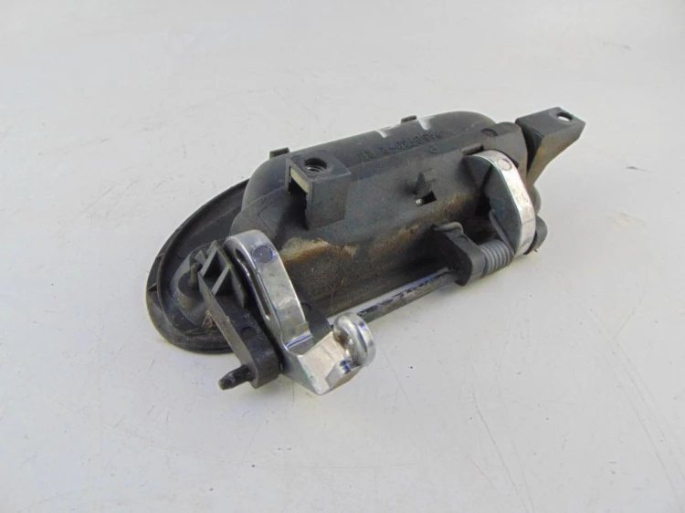 KLAMKA WEWNĘTRZNA PRAWY TYŁ VOLVO V40 I LIFT (1999-2004) 1.9 D