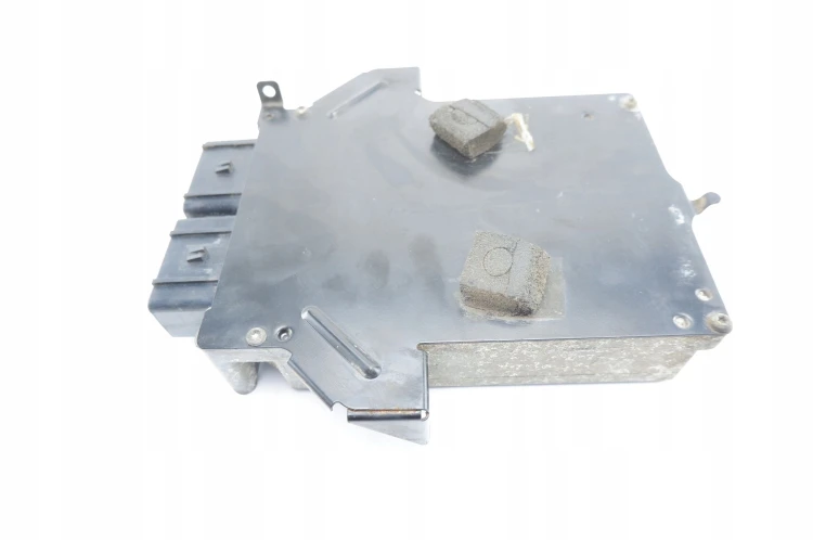 KOMPUTER STEROWNIK SILNIKA DODGE STRATUS (1995 – 2000) 2.5 V6 P04671366