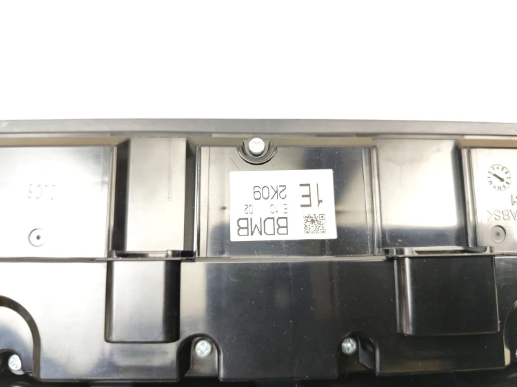 LAMPKA PODSUFITKI MAZDA MX-30 (2020-) 35.5 kWh 145KM BCLD-67SS1