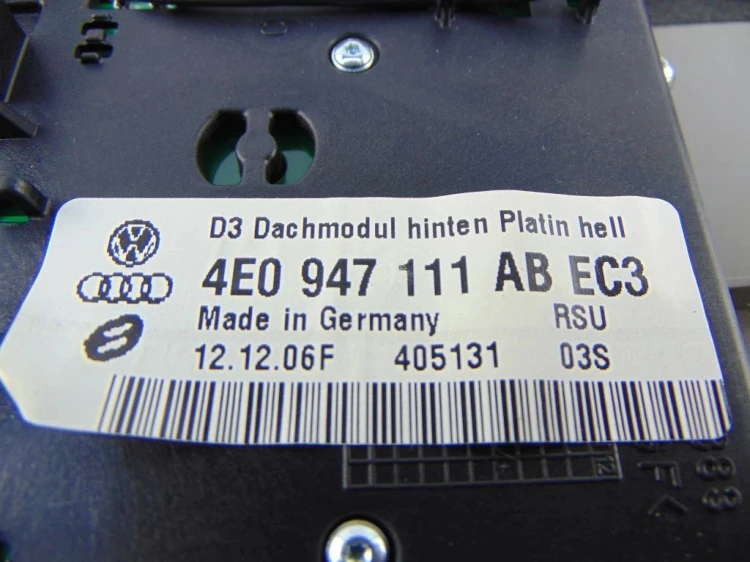 LAMPKA PODSUFITKI AUDI A8 D3(2002-2009) 4.2 TDI 4E0947111AB