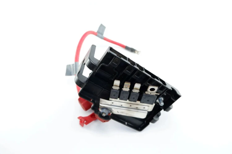 KLEMA AKUMULATORA PLUSOWA BMW E82 (2007-2011) 6982227