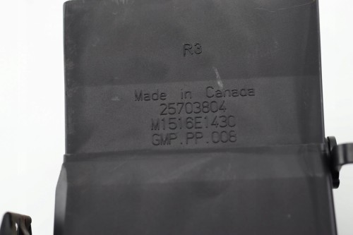 KRATKA NAWIEWU ŚRODKOWA CADILLAC SRX 25703804