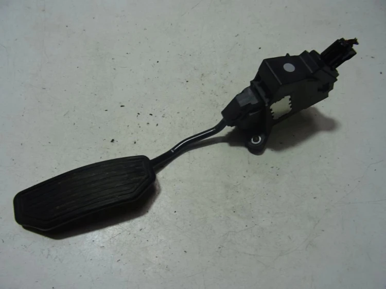 PEDAŁ GAZU POTENCJOMETR TOYOTA AURIS 07-10 78110-02030