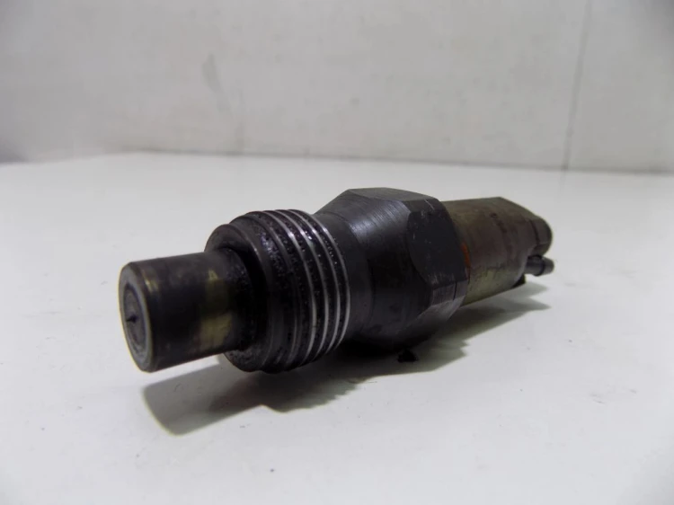 WTRYSKIWACZ RENAULT KANGOO I (1998-2003) LCR6735405