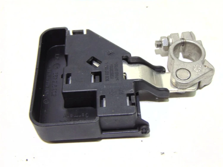 KLEMA AKUMULATORA MINUSOWA VOLKSWAGEN PASSAT B8 5C6937550A