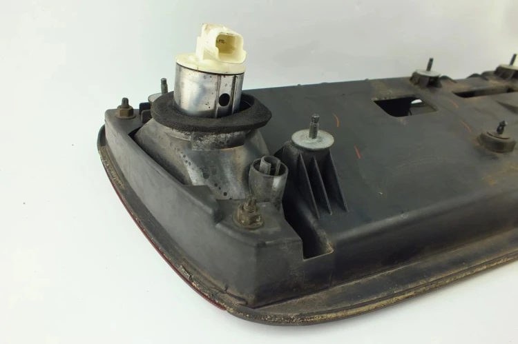 BLENDA KLAPY BAGAŻNIKA NISSAN PRIMERA P12 1.9 DCI 90810AU400