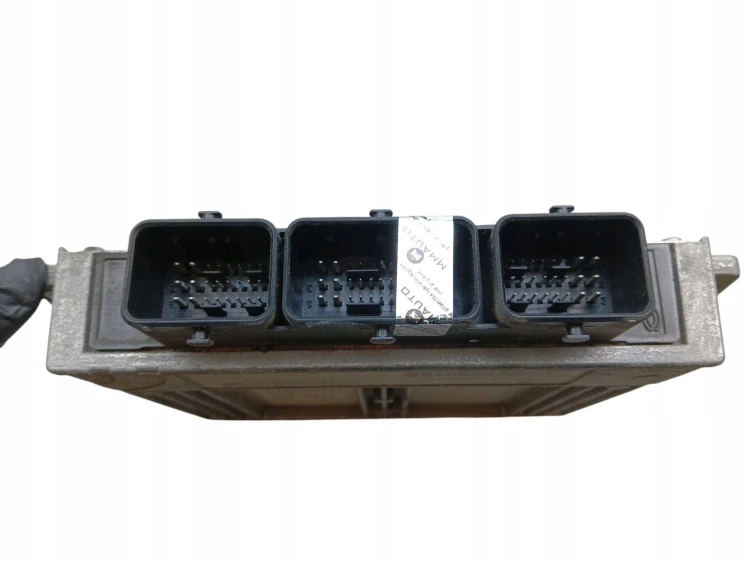 KOMPUTER STEROWNIK SILNIKA RENAULT LAGUNA II (2001-2005) 1.8 16V 120KM 8200
