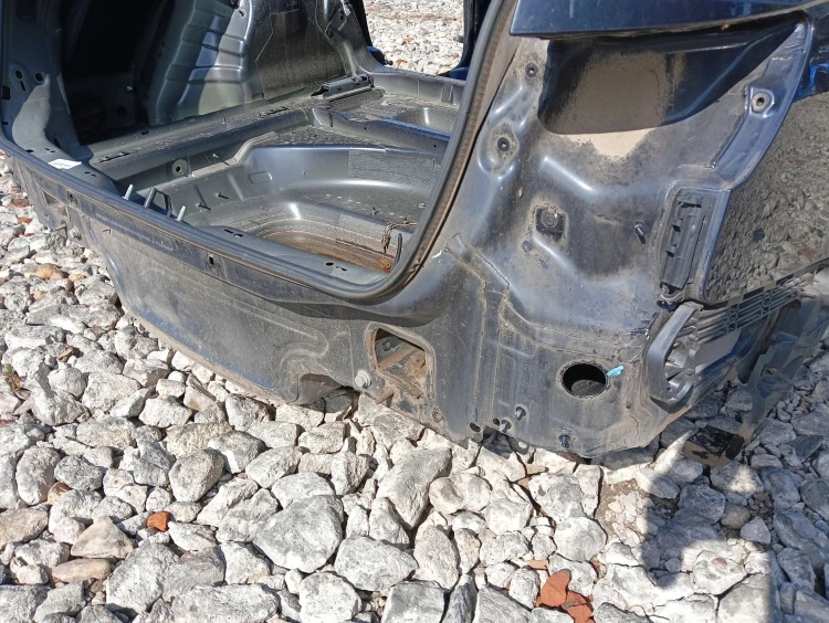 PAS TYLNY AUDI A4 B9 (2015-2019) 2.0 TDI 190KM