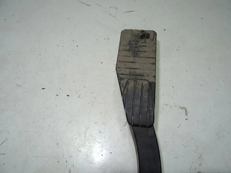 PEDAŁ GAZU POTENCJOMETR CHEVROLET CAPTIVA 96625895
