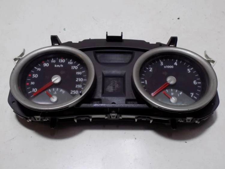 LICZNIK RENAULT MEGANE II (2002-2005) 8200306538