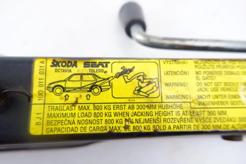 LEWAREK PODNOŚNIK SAMOCHODOWY SKODA OCTAVIA I 1.9 TDI 1U0011031A