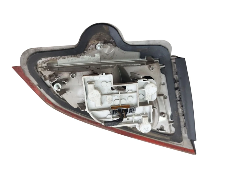 LAMPA PRAWY TYŁ W KLAPE FORD MONDEO MK4 (2007-2010) 1.8 TDCI 125KM 7S71-13A