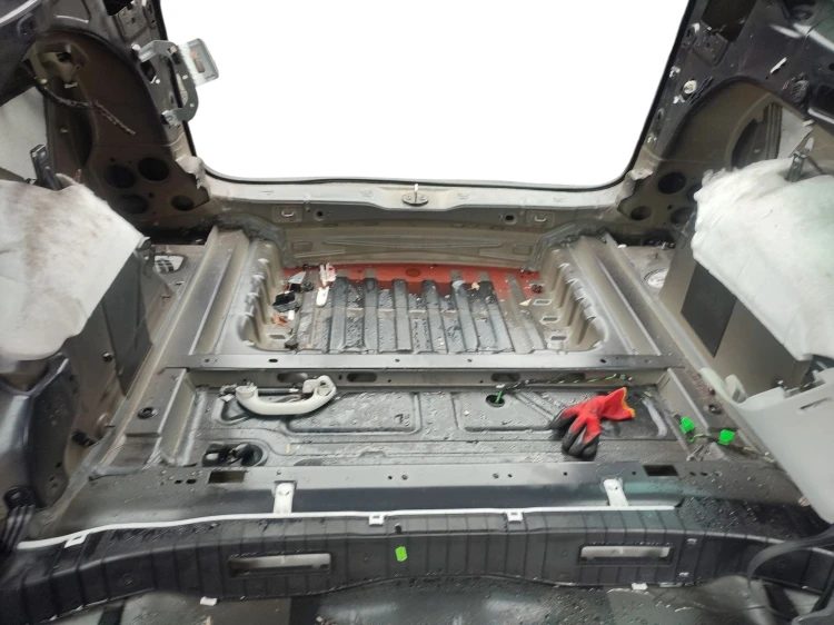 PAS TYLNY WANNA VOLKSWAGEN SHARAN II 7N (2010-2015) 2.0 TDI 140KM