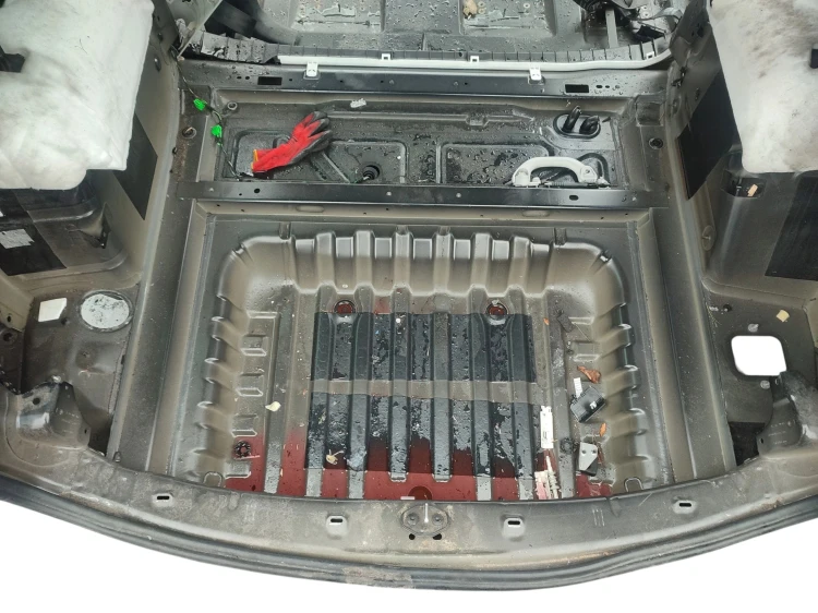 PAS TYLNY WANNA VOLKSWAGEN SHARAN II 7N (2010-2015) 2.0 TDI 140KM