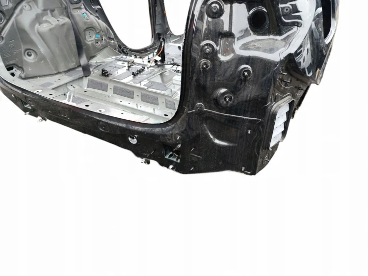 PAS TYLNY WANNA MERCEDES EQA H243 LIFT (2024-) 250+ 190KM