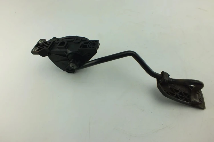 PEDAŁ GAZU POTENCJOMETR NISSAN PRIMERA P12 1.8 16V 18002AU410