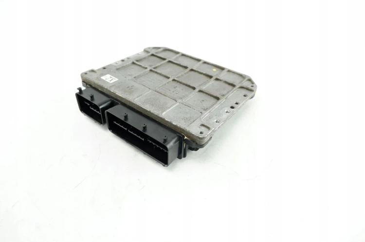 KOMPUTER STEROWNIK SILNIKA TOYOTA PRIUS III (2009-2015) 1.8 HYBRYDA 89661-4
