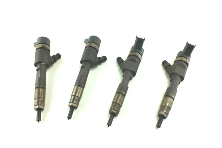 WTRYSKIWACZ RENAULT SCENIC III (2009-2013) 82778396