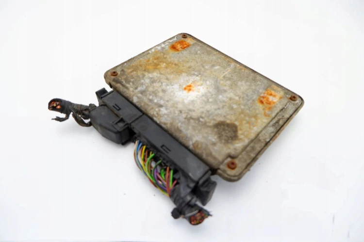 KOMPUTER STEROWNIK SILNIKA SEAT IBIZA II LIFT 1.9 TDI 038906018FB