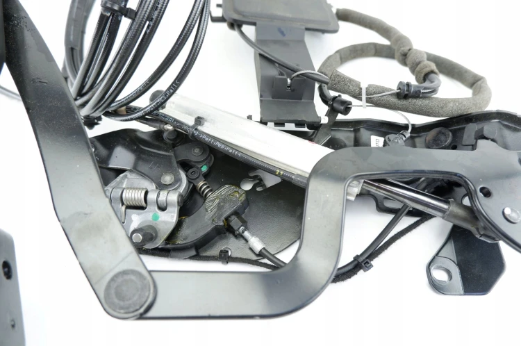MECHANIZM PODNOSZENIA DACHU KOMPLET BMW E88 2.0 D