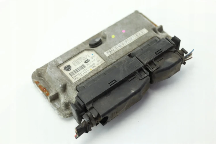 KOMPUTER STEROWNIK SILNIKA LANCIA DELTA III 1.9 JTD 51828381