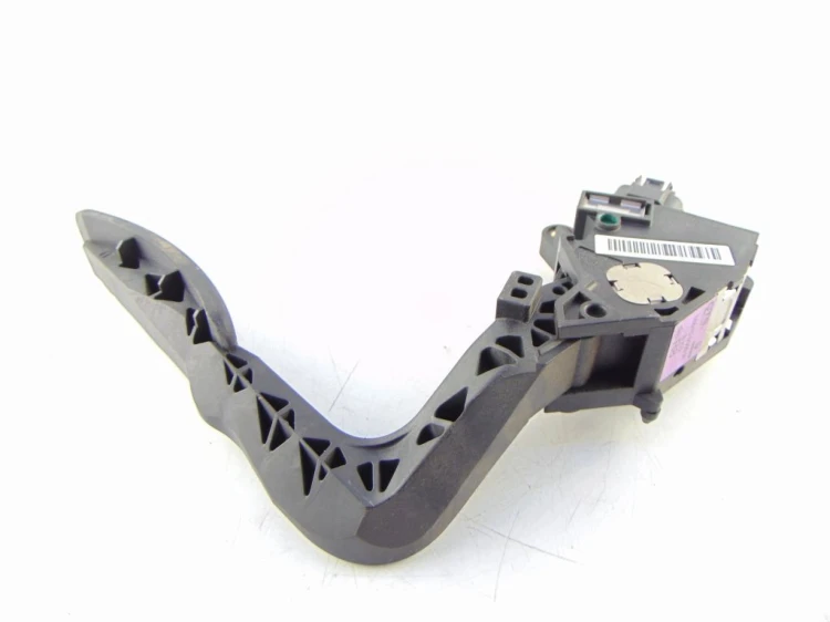 PEDAŁ GAZU POTENCJOMETR RENAULT MEGANE III (2008-2013) 1.9 DCI 180100009R
