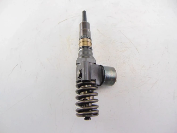WTRYSKIWACZ AUDI A4 B7 CABRIO (2004-2008) 2.0 TDI 03G130076G