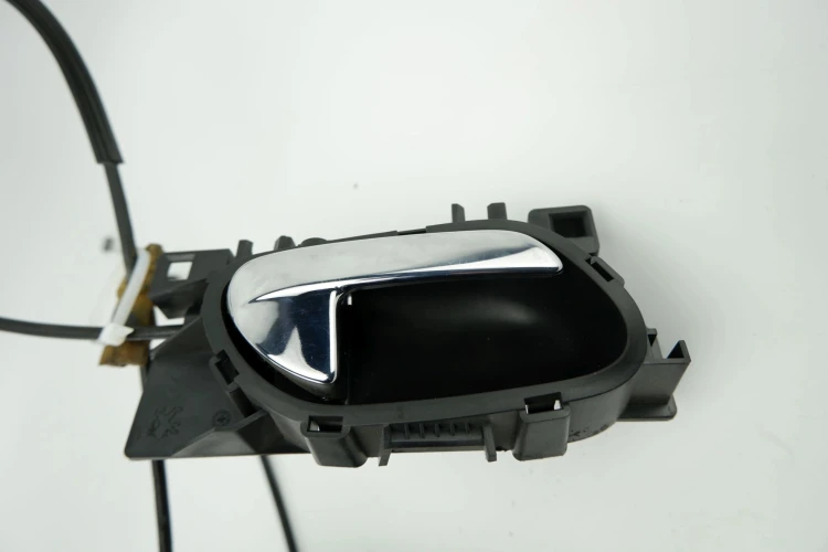 ZAMEK DRZWI PRAWY PRZÓD PEUGEOT 207 (2006-2009)