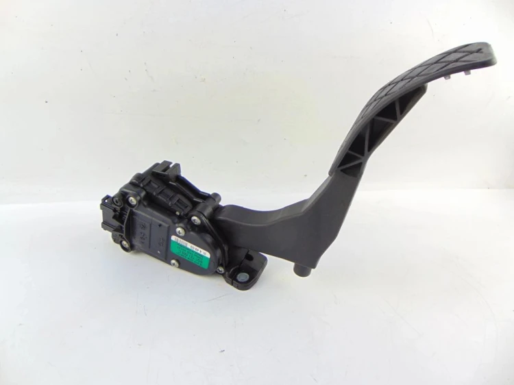 PEDAŁ GAZU POTENCJOMETR SKODA FABIA I 6Y 1.2 6Q1721503C