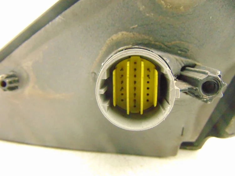 LUSTERKO PRAWE RENAULT LAGUNA II LIFT (2005-2007) 1.9 DCI