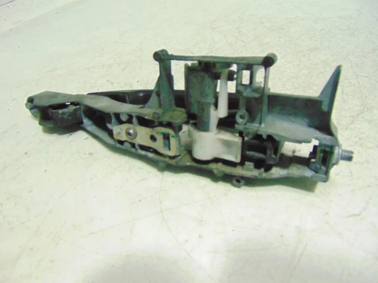 KLAMKA ZEWNĘTRZNA PRAWY PRZÓD PEUGEOT PARTNER III (2008-) 1.6 HDI