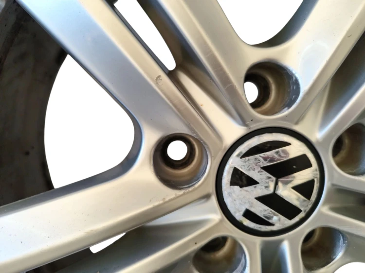 FELGA ALUMINIOWA VOLKSWAGEN GOLF VI (2008-2014) 1.4 16V 86KM 5K0601025N