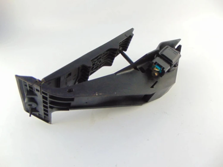 PEDAŁ GAZU POTENCJOMETR BMW E90 (2004-2008) 3.0D 6786286-01