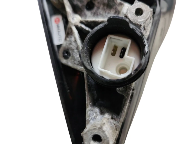 LUSTERKO PRAWE BMW F31 (2011-2015) 2.0 D 143KM 021185
