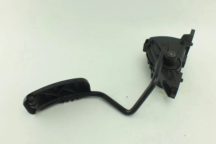 PEDAŁ GAZU POTENCJOMETR RENAULT VEL SATIS (2002-2009) 2.2 DCI 8200004938