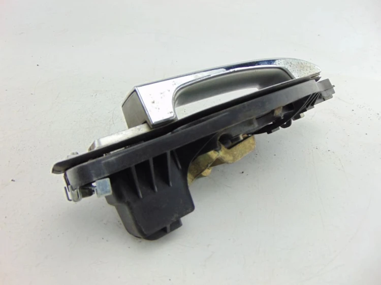 KLAMKA ZEWNĘTRZNA PRAWY PRZÓD LAND ROVER RANGE ROVER III(2001-2012) 3.0D 17