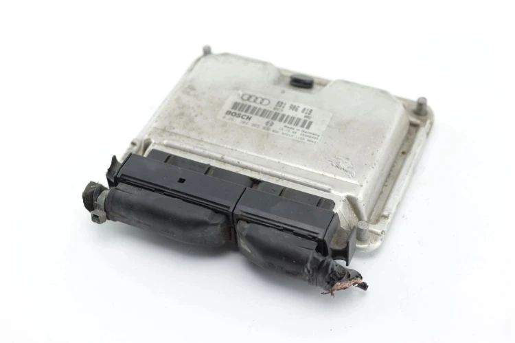 KOMPUTER STEROWNIK SILNIKA AUDI A3 8L 1.8 20V 8D1906018